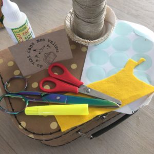 ©duventdansmesvalises - guirlande de marguerites en papier tuto