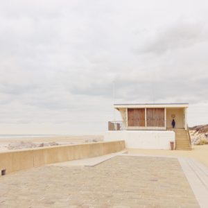 La digue de Wissant et son poste de secours ©duventdansmesvalises