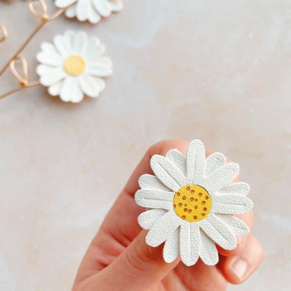 Broche marguerite bijou floral