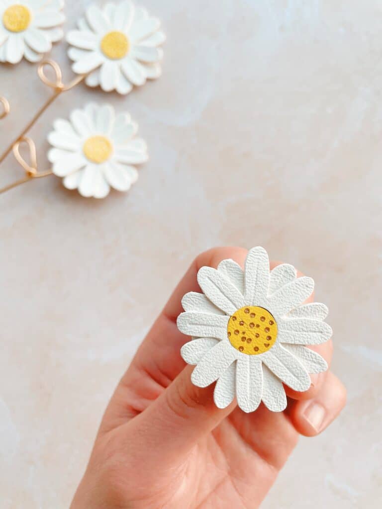 Broche marguerite bijou floral